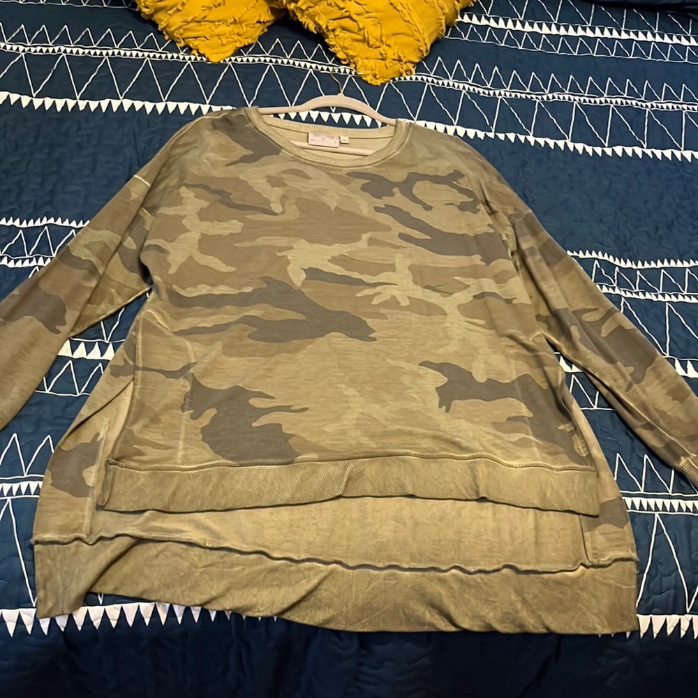 Long sleeve camo